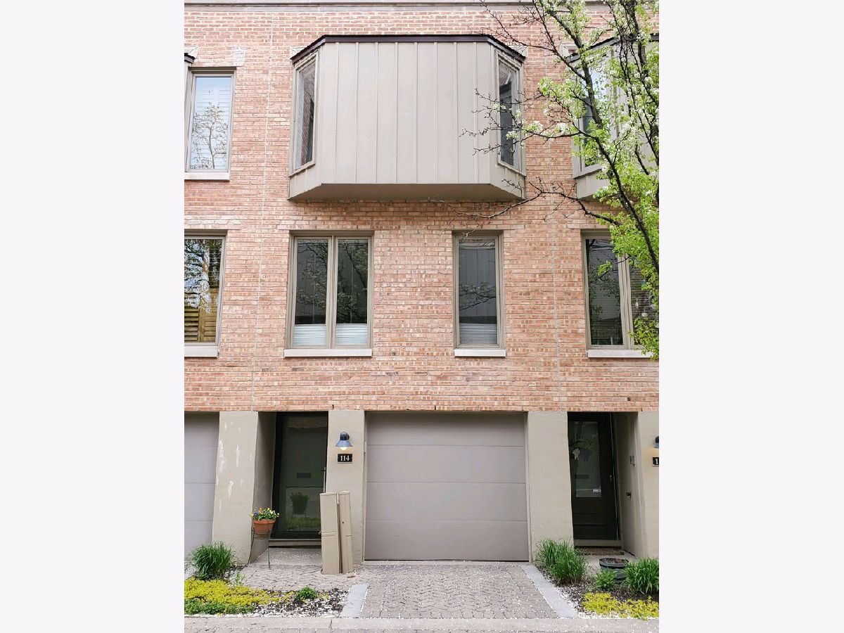 Condos & Townhomes Sold Euclid Commons Oak Park Illinois, 114 Frank Lloyd Wright