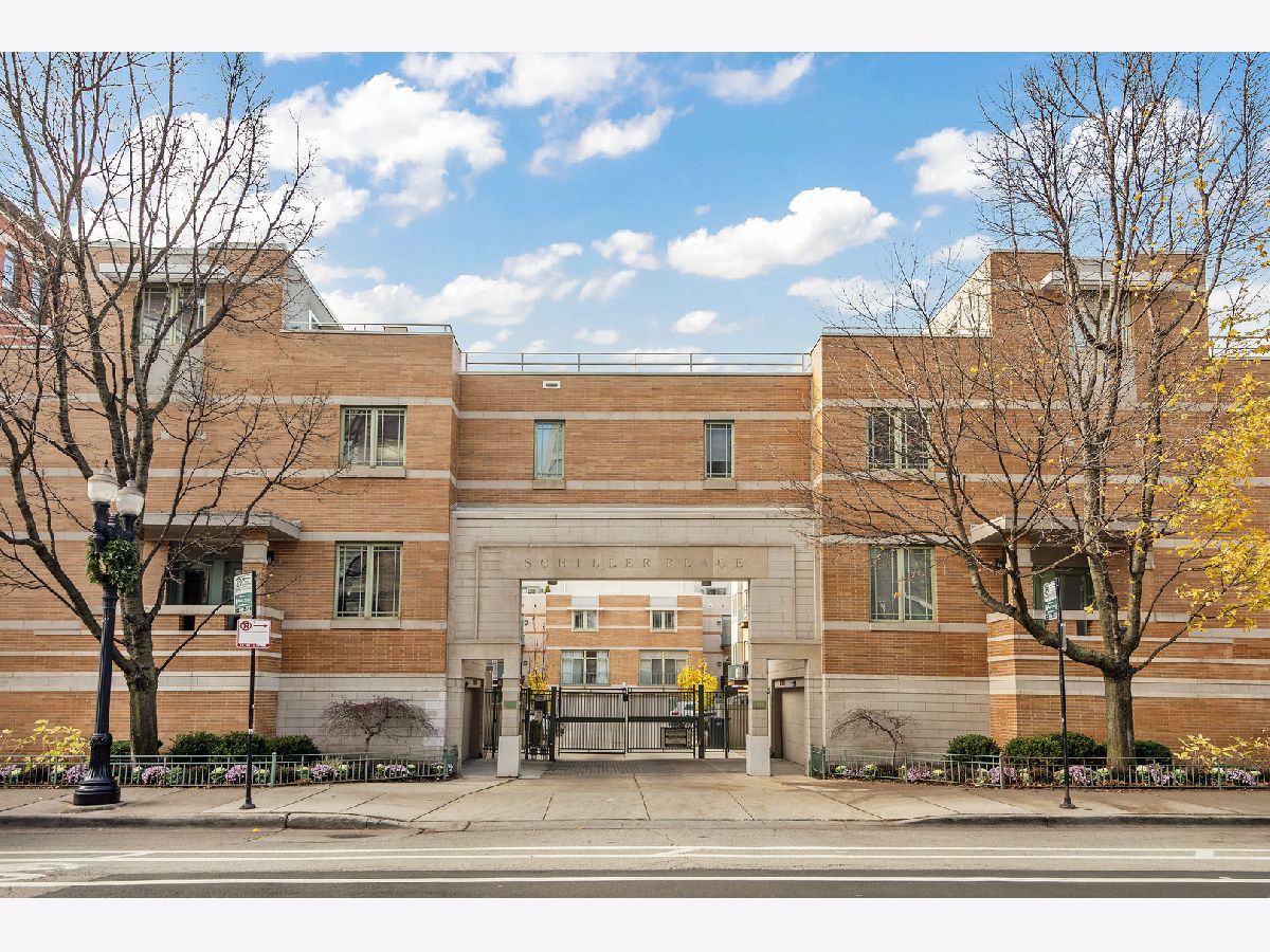Townhomes Sold Schiller Place Chicago Illinois, 1401 Wieland