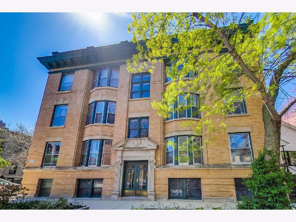 Condos & Townhomes Sold Cooperfield Condominiums Chicago Illinois, 2100 Hudson