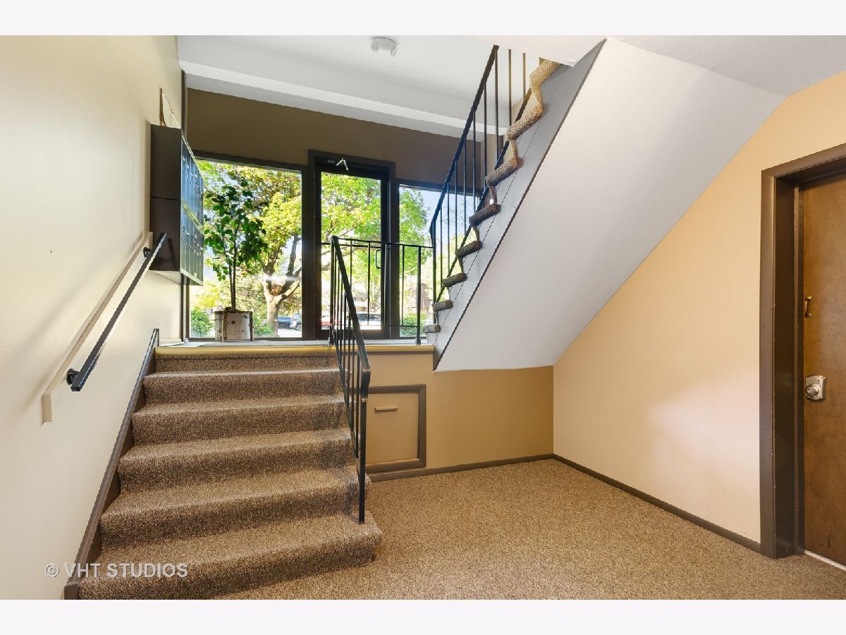 Condos & Townhomes & Homes Sold Old World Village West Dundee Illinois, 447 Cavalier