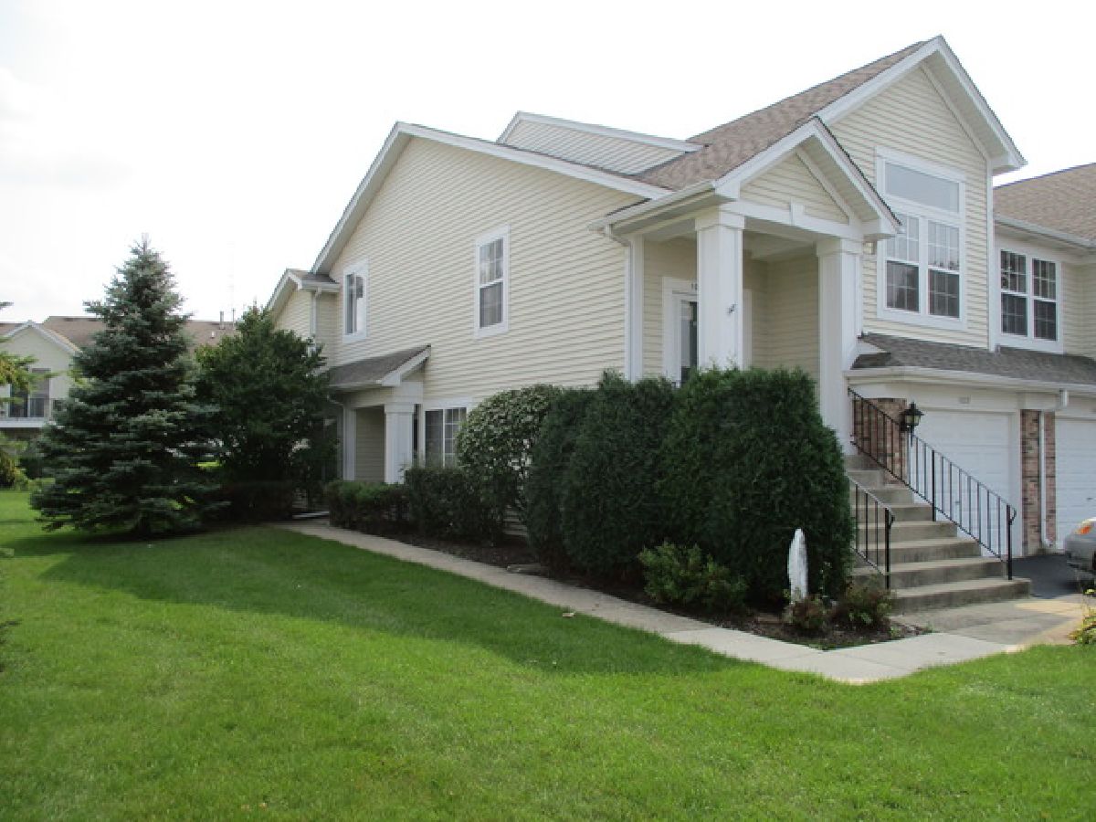 Huntington Chase Elk Grove Village IL, Townhomes & Condos For Sale