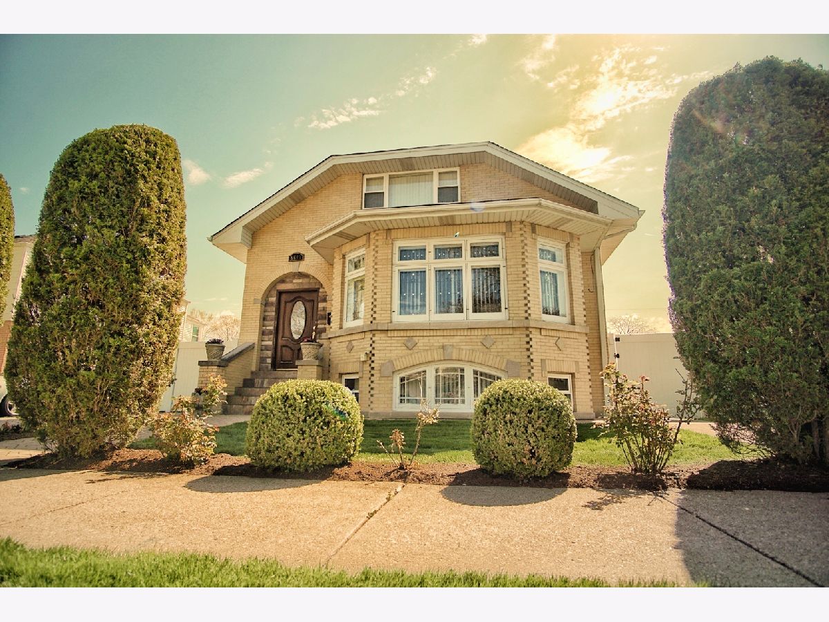 Homes & Condominiums Sold Morton Grove Morton Grove Illinois, 8647 Fernald