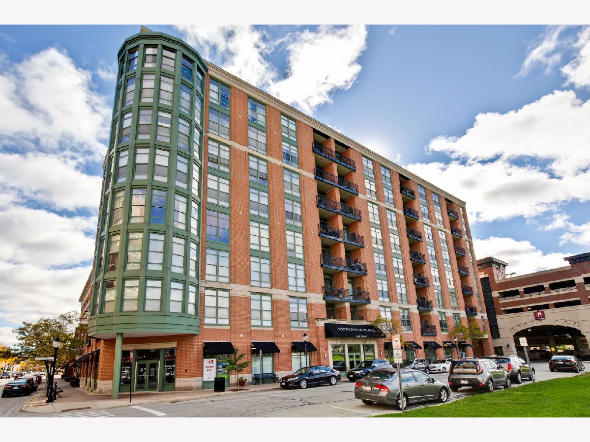 Condominiums Sold Metropolis Arlington Heights Illinois, 1 Highland