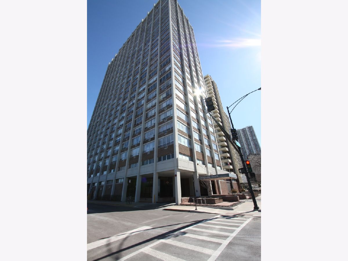Condominiums Rented Granville Beach Chicago Illinois, 6171 Sheridan