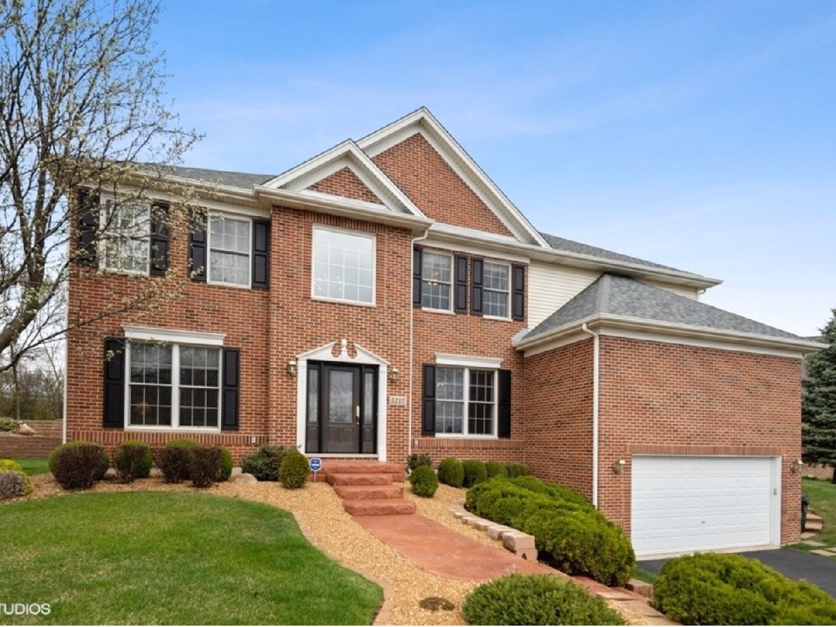 Homes Sold Berian Estates Crystal Lake Illinois, 5215 Rita