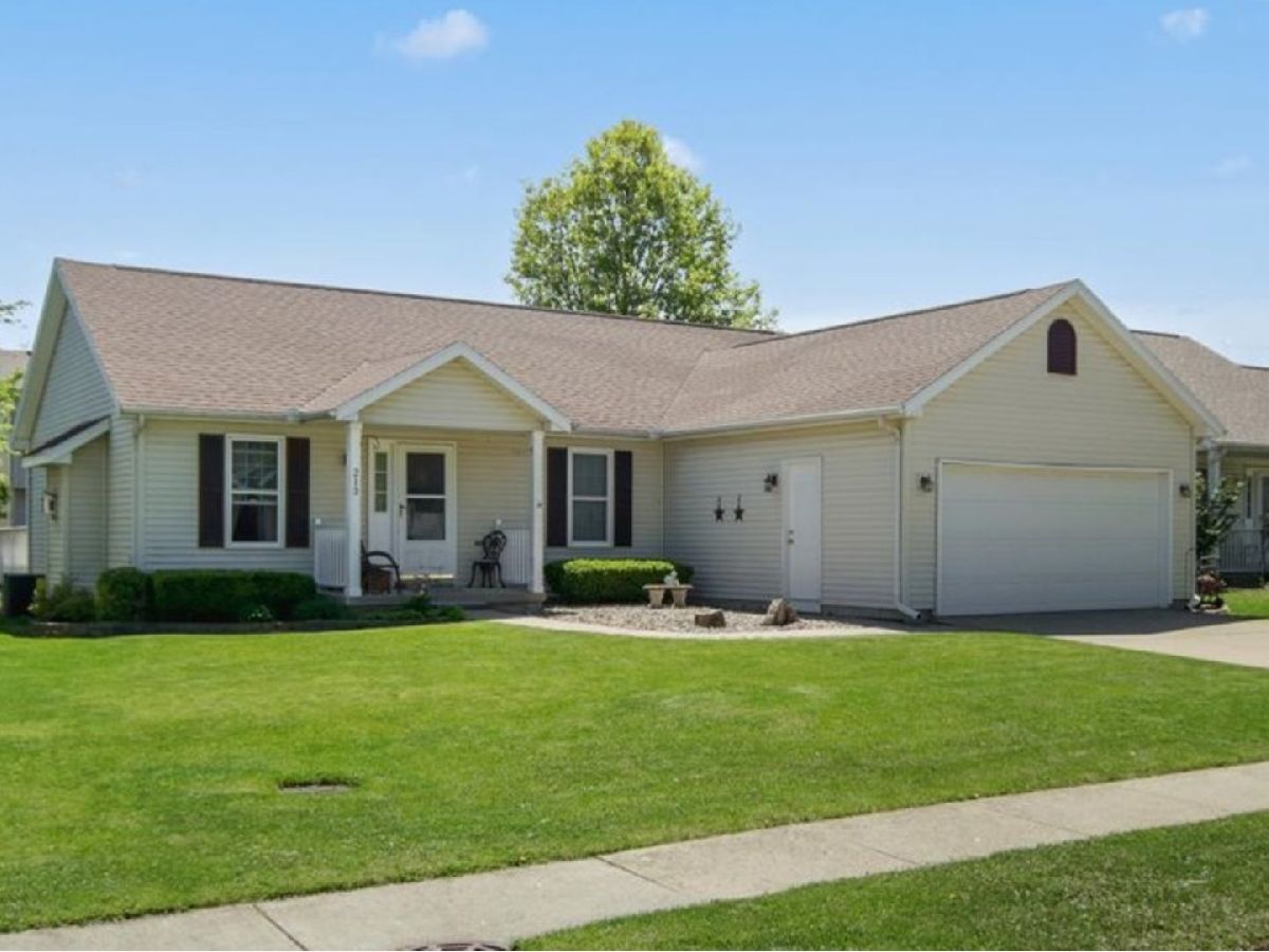 Condos & Townhomes & Homes Sold Northpark Normal Illinois, 213 Martin