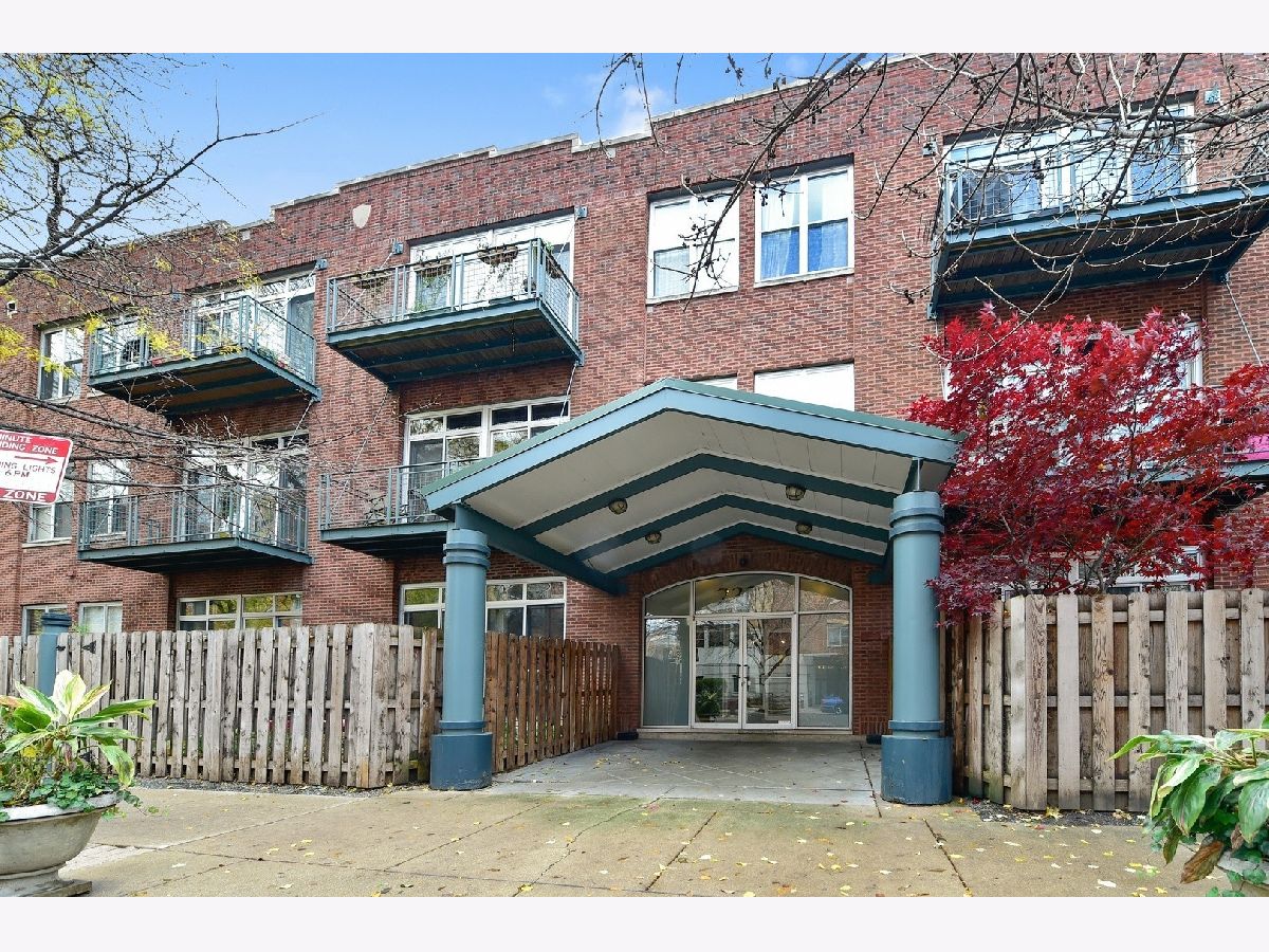 Condominiums Rented St Paul Condos Chicago Illinois, 2333 Saint Paul