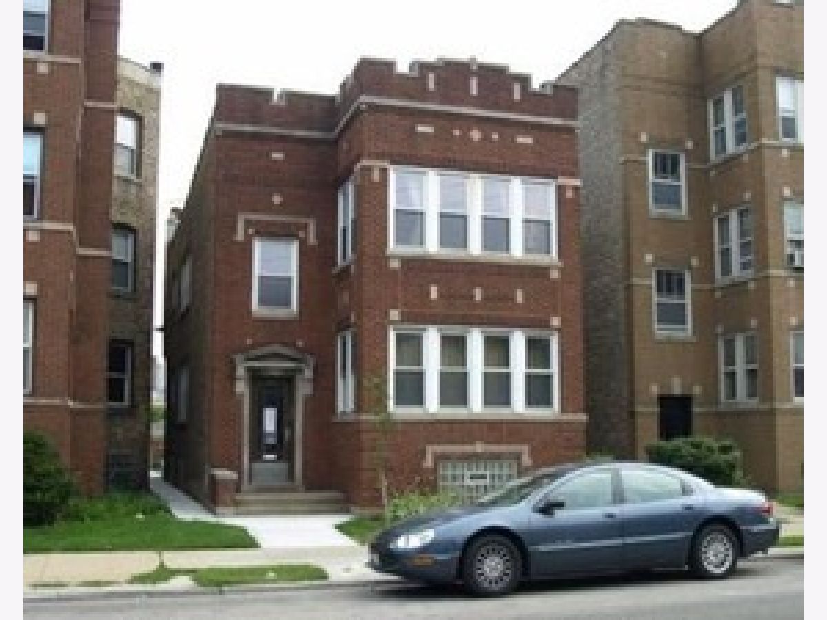 Homes & Condos & Townhomes Rented Budlong Woods Chicago Illinois, 2443 Foster