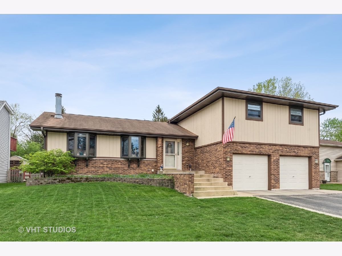 Homes Sold Lake Ridge Wauconda Illinois, 404 High