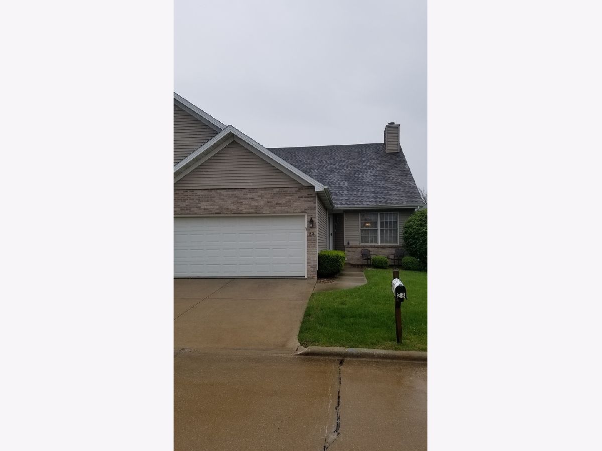 Homes & Condos & Townhomes Sold Windsor Crest Normal Illinois, 107 Blair