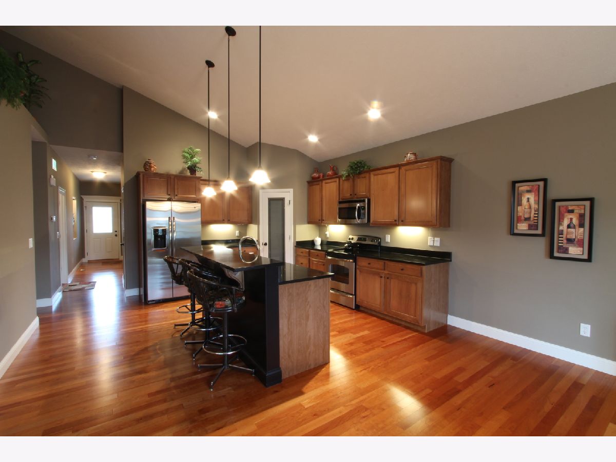 Condos & Townhomes & Homes Sold Villas At Eagle View South Bloomington Illinois, 48 Yukon