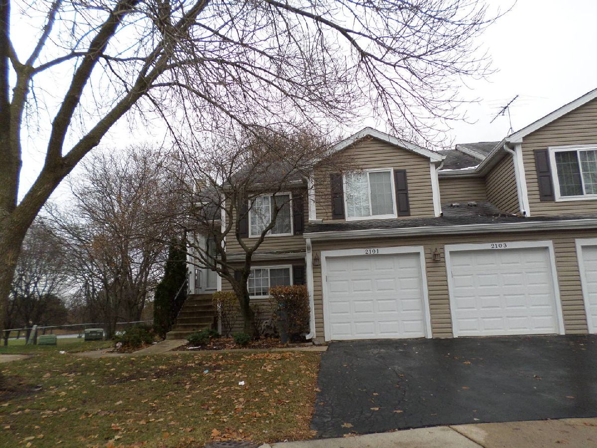 Townhomes & Condos Rented Windsong Schaumburg Illinois, 2101 Southwind