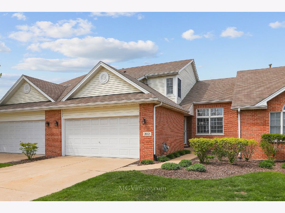 Townhomes Sold Water Tower Reserve Woodridge Illinois, 2012 Prairie