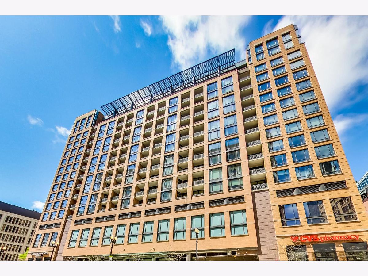 Condominiums Sold Library Tower Chicago Illinois, 520 State
