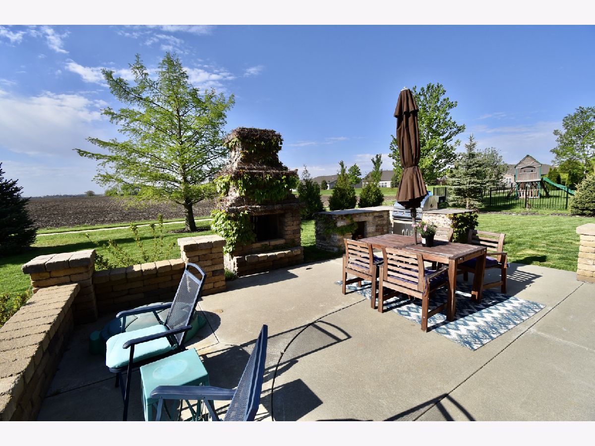 Homes & Condos & Townhomes Sold Eagle View South Bloomington Illinois, 3915 Baywood
