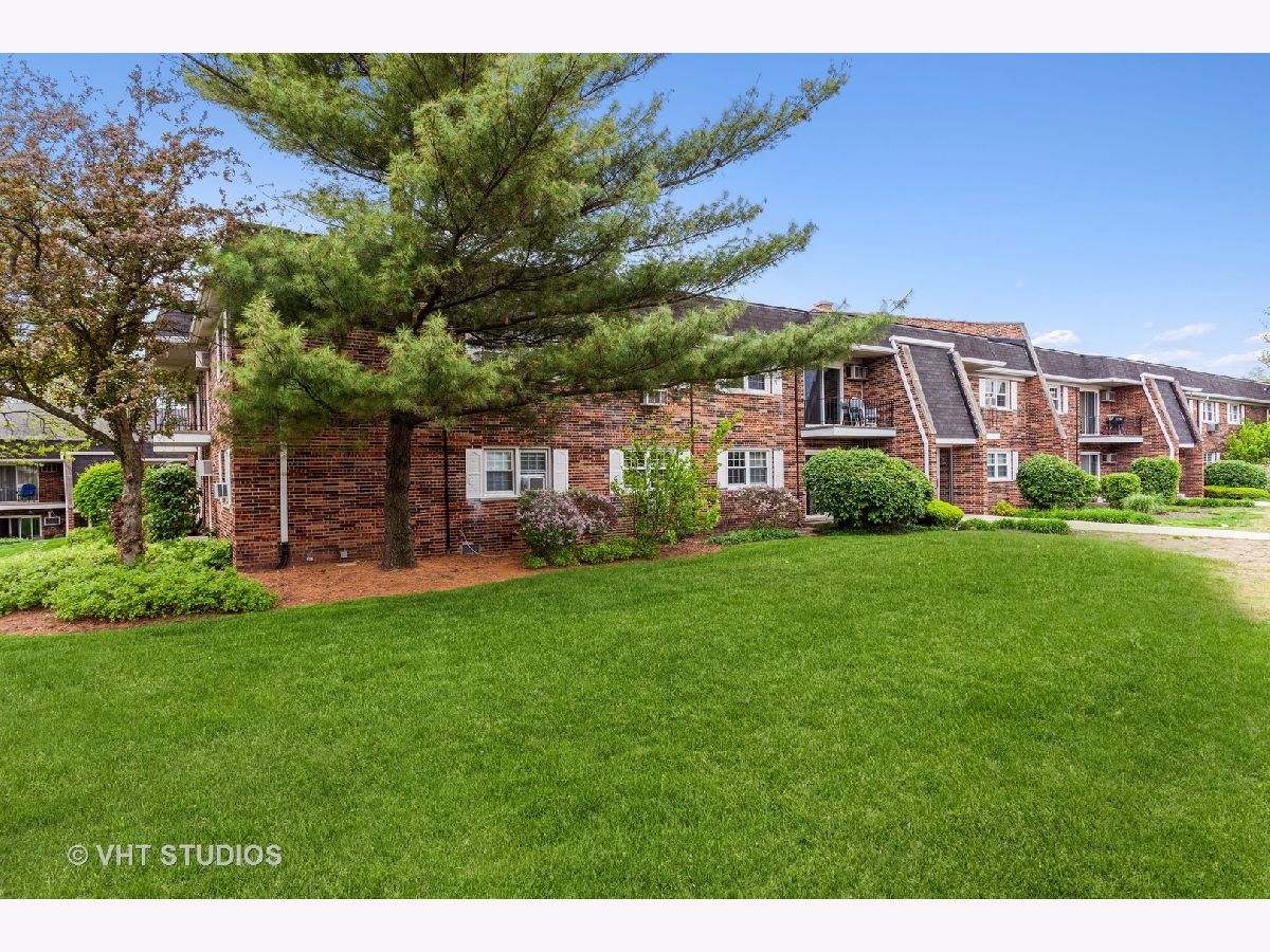 Condominiums Sold Fairway Grove Downers Grove Illinois, 2339 Ogden