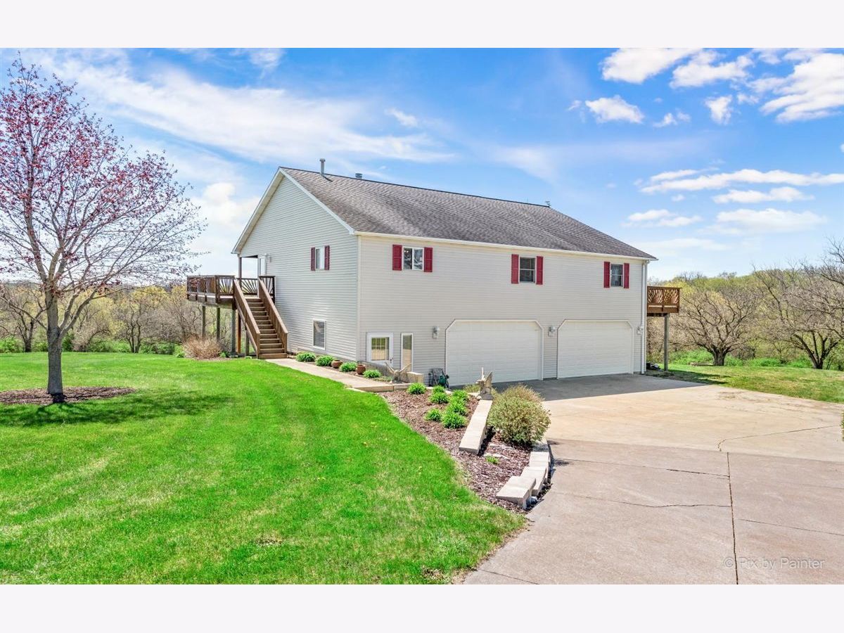  Sold Lake Carroll Illinois, 25-23 Country Hill