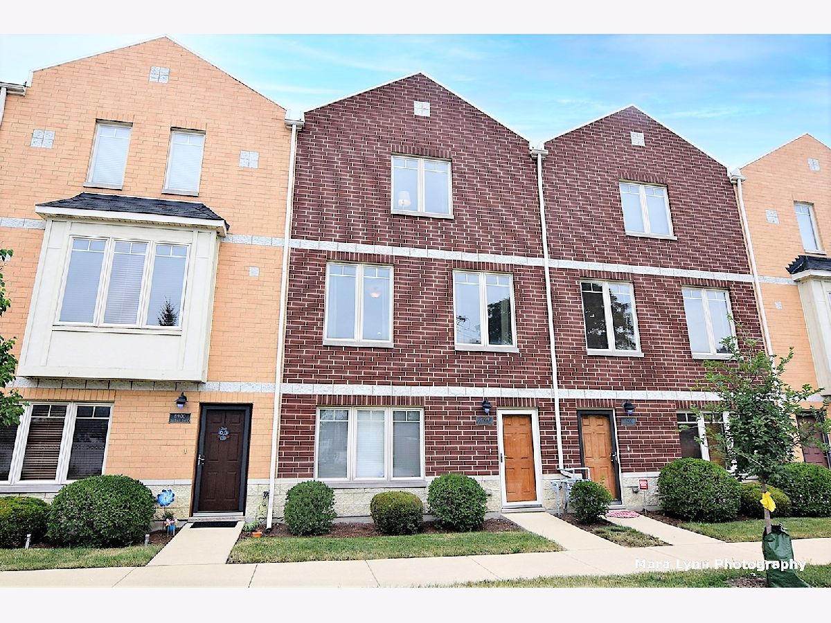 Townhomes & Homes Sold Prairie Square Brookfield Illinois, 8900 31st