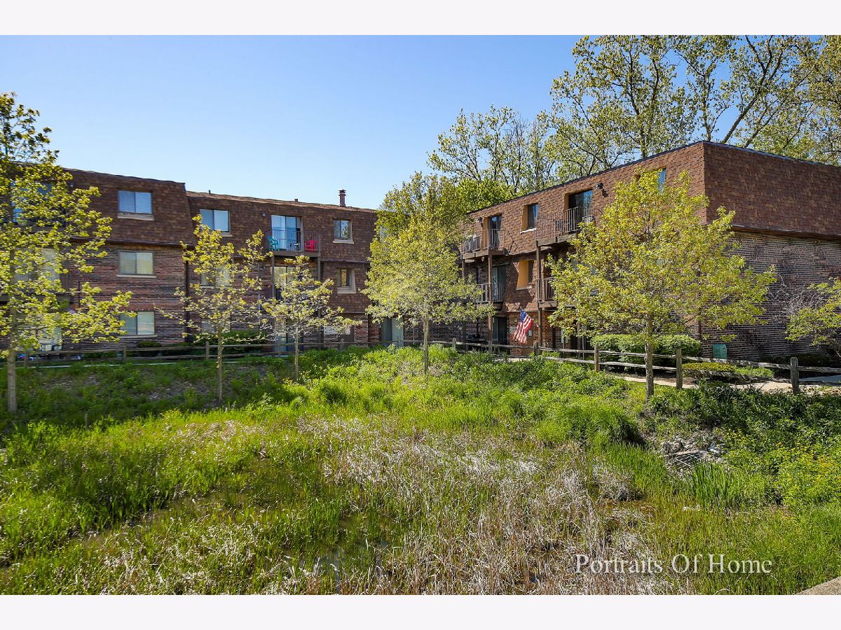 Condominiums Sold Hidden Valley Lombard Illinois, 1400 Fairfield