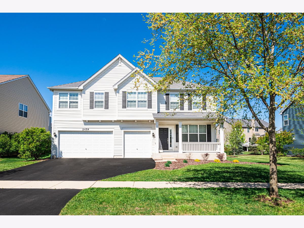 Homes Sold Liberty Lakes East Wauconda Illinois, 2459 Dogwood