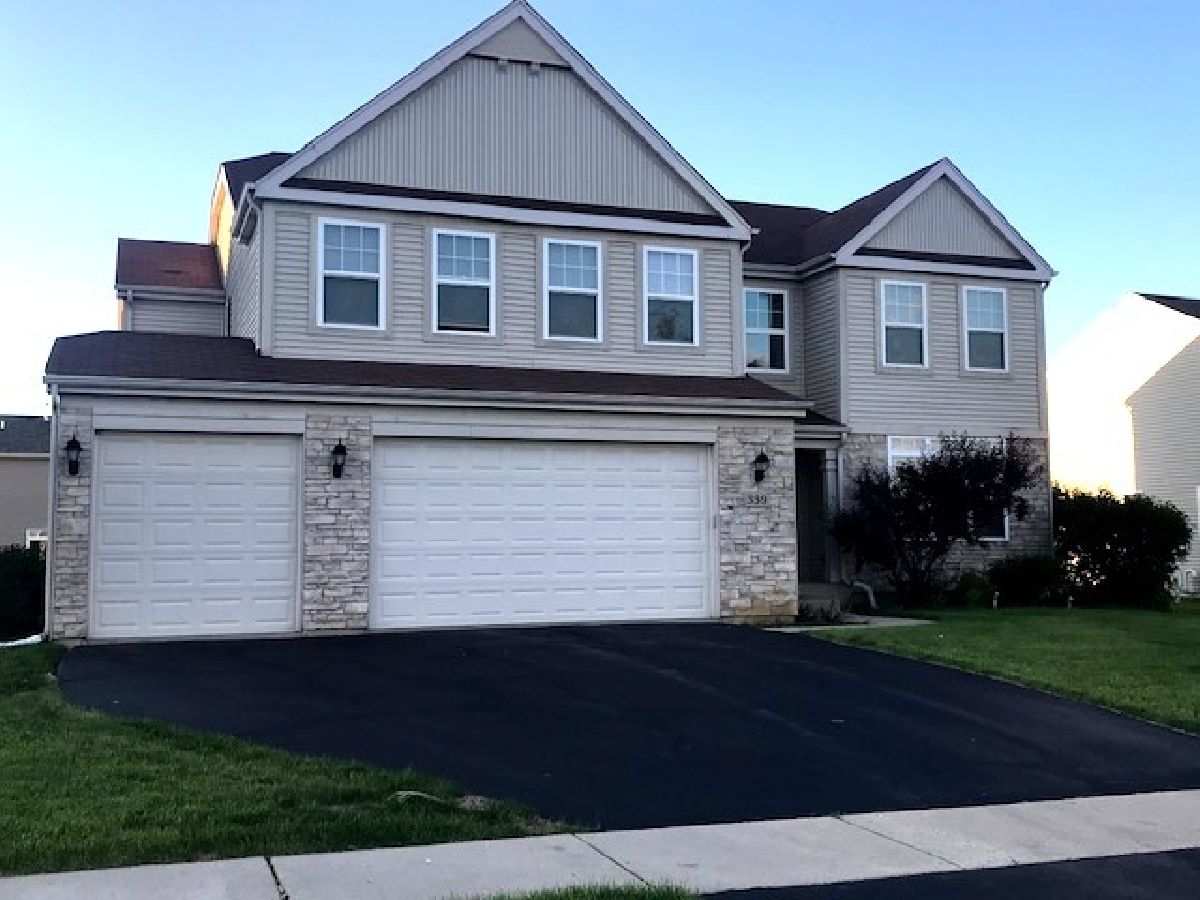 Homes & Townhomes & Condos Rented Apple Creek Estates Woodstock Illinois, 339 Meadowsedge