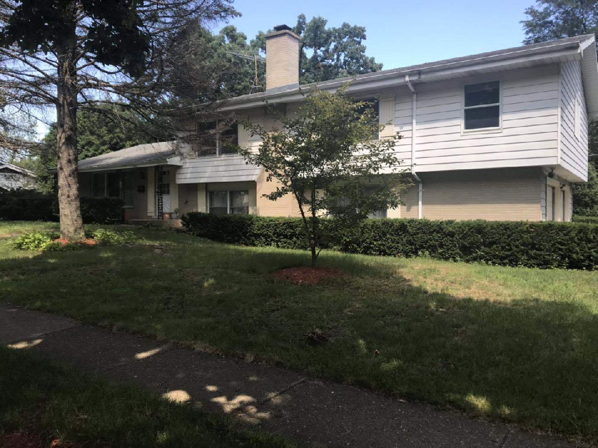 Homes Rented Blueberry Hill Libertyville Illinois, 168 Blueberry