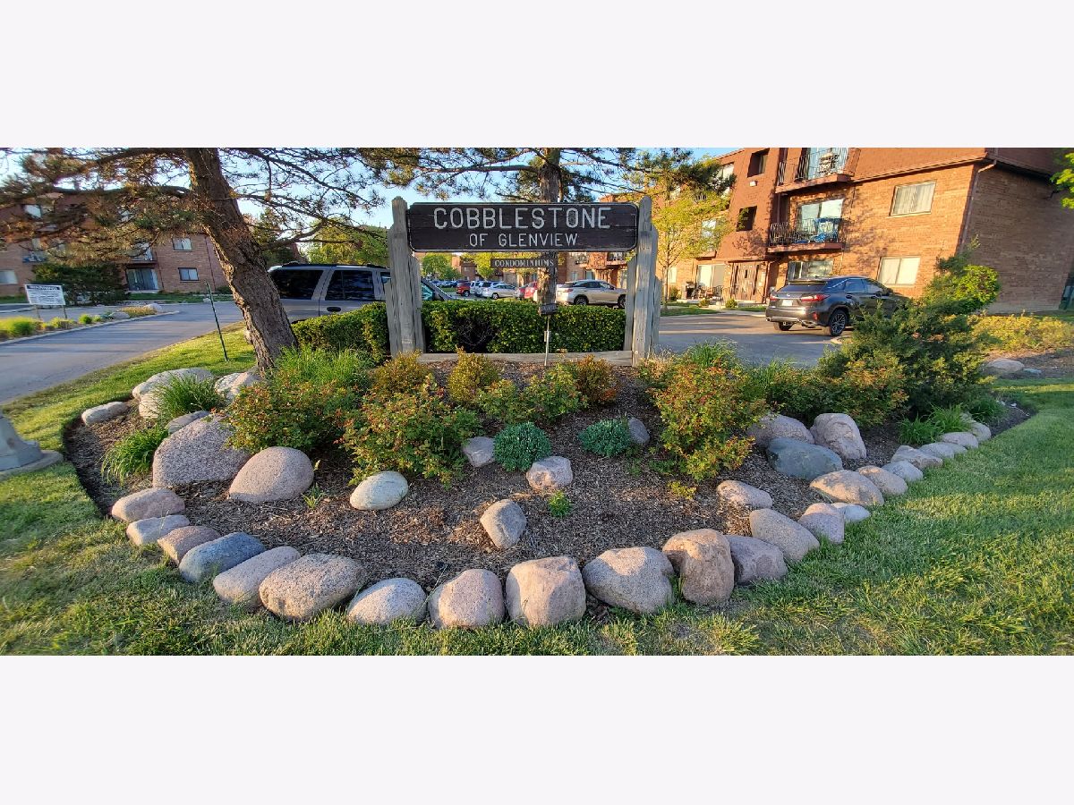 Condominiums Sold Cobblestone Glenview Illinois, 700 Cobblestone