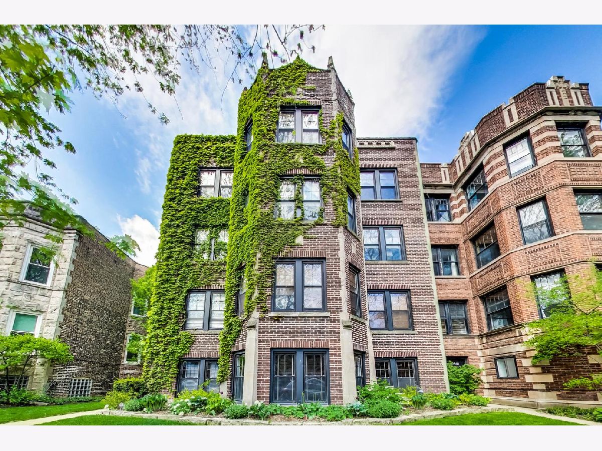 Condos & Townhomes Sold Glenwood Court Chicago Illinois, 5350 Glenwood