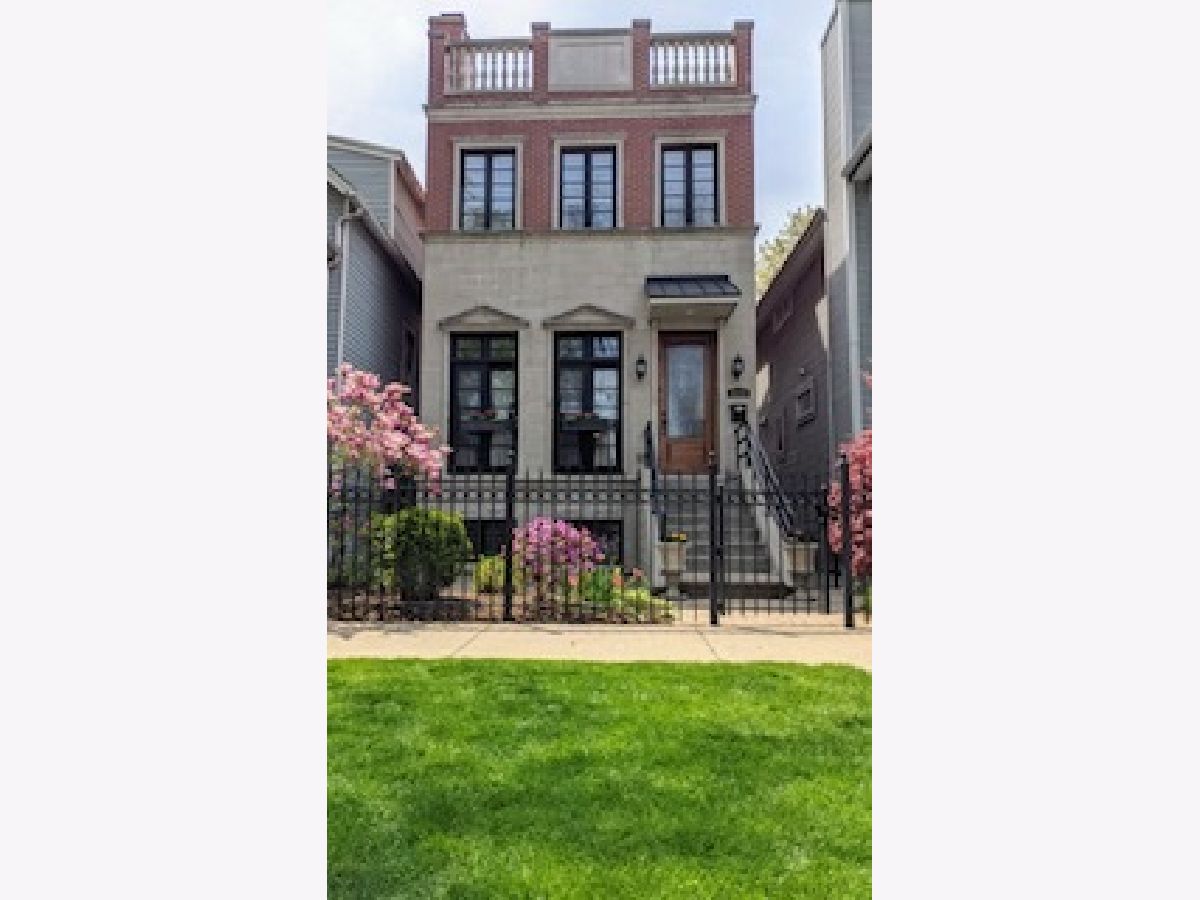 Condominiums & Homes Sold Lakeview Commons Chicago Illinois, 1323 Wellington