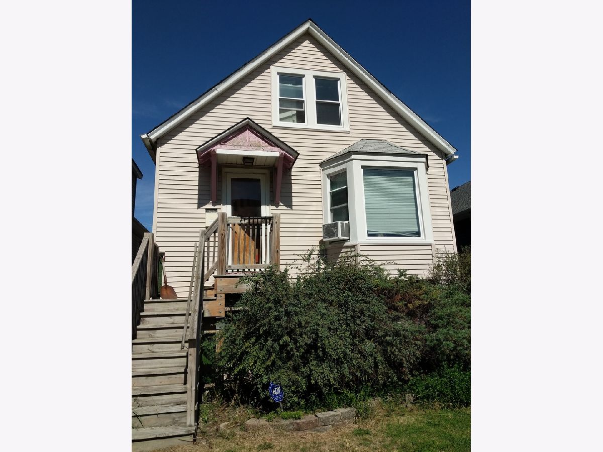 Homes & Condos & Townhomes Rented Montclare Chicago Illinois, 6606 George