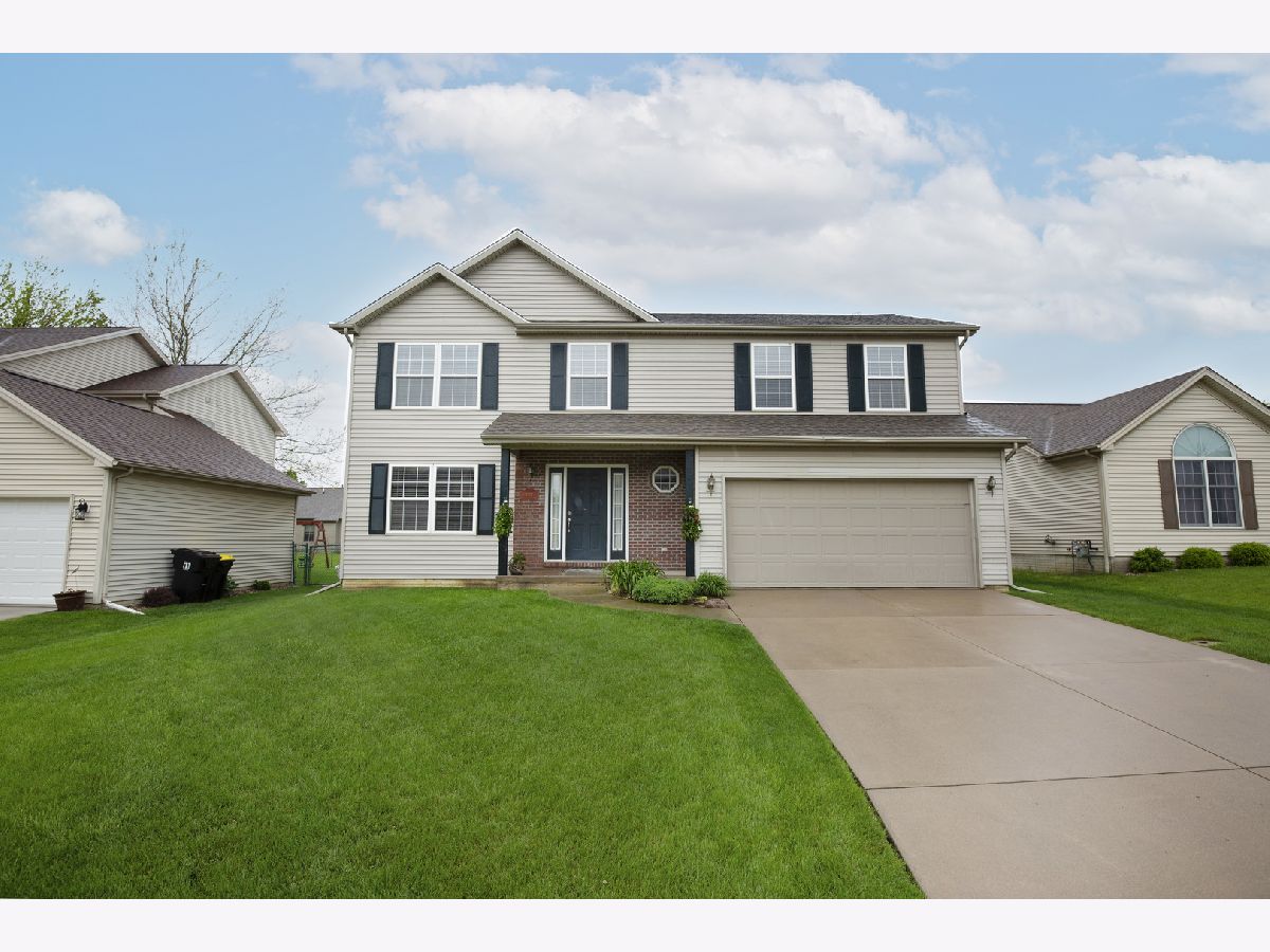 Homes Sold Pinehurst Normal Illinois, 1527 Torrey Pines
