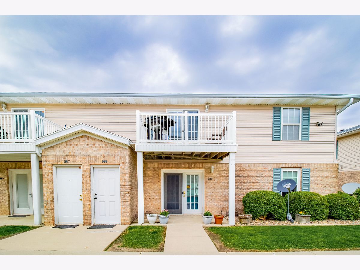 Condos & Townhomes Sold Airport Park Bloomington Illinois, 3515 Cornelius