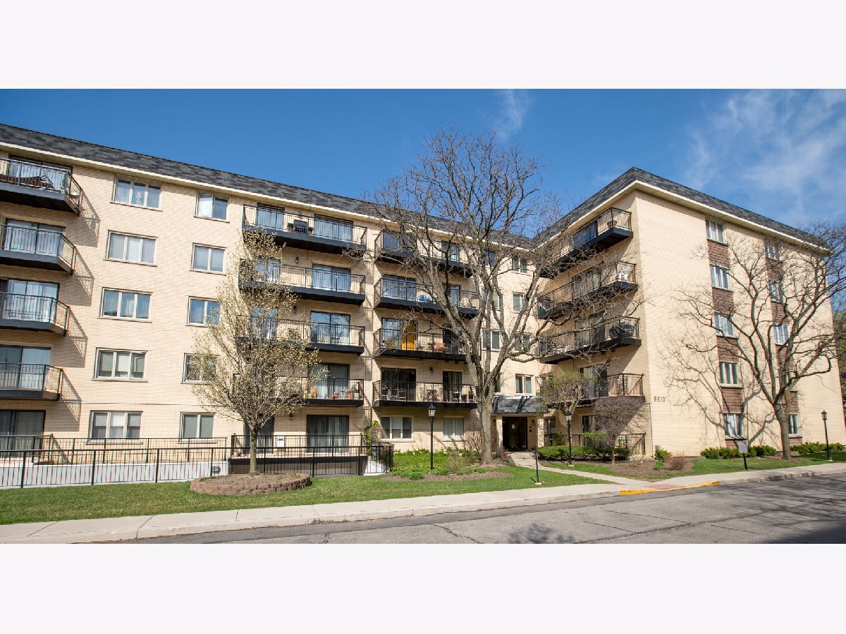 Condominiums Sold Grove Manor Morton Grove Illinois, 8610 Waukegan