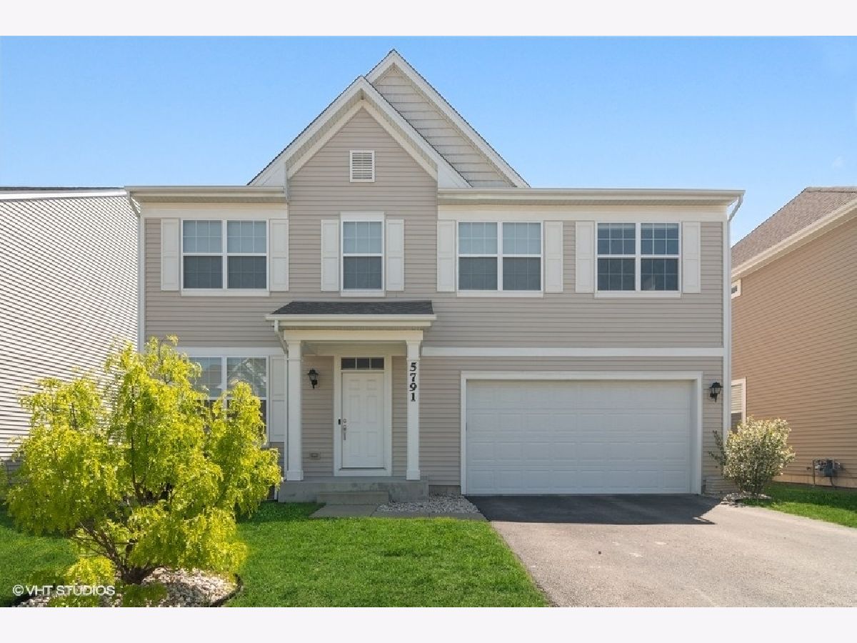 Homes Sold Arbor Trails Lisle Illinois, 5791 Oak Ridge