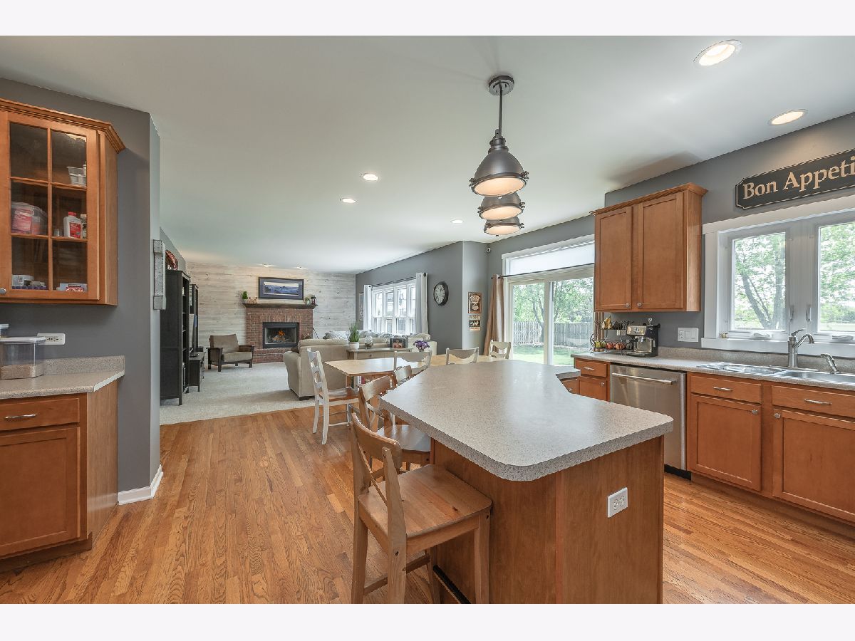 Homes Sold Wheatlands-summit Chase East Aurora Illinois, 2145 Gardner