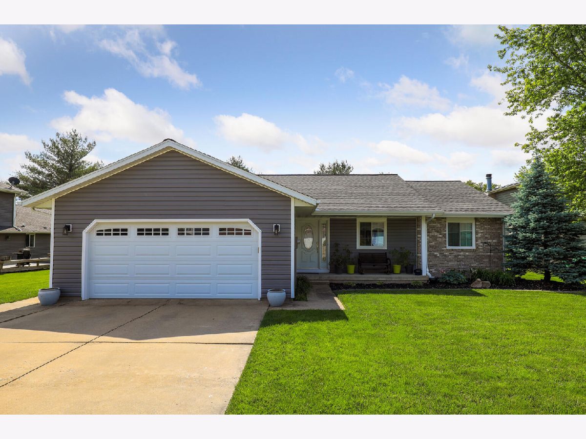Homes Sold Sunny Dale Acres Mahomet Illinois, 1107 Fawn