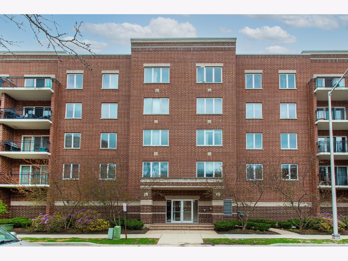 Condominiums Sold River Mill Des Plaines Illinois, 1675 Mill
