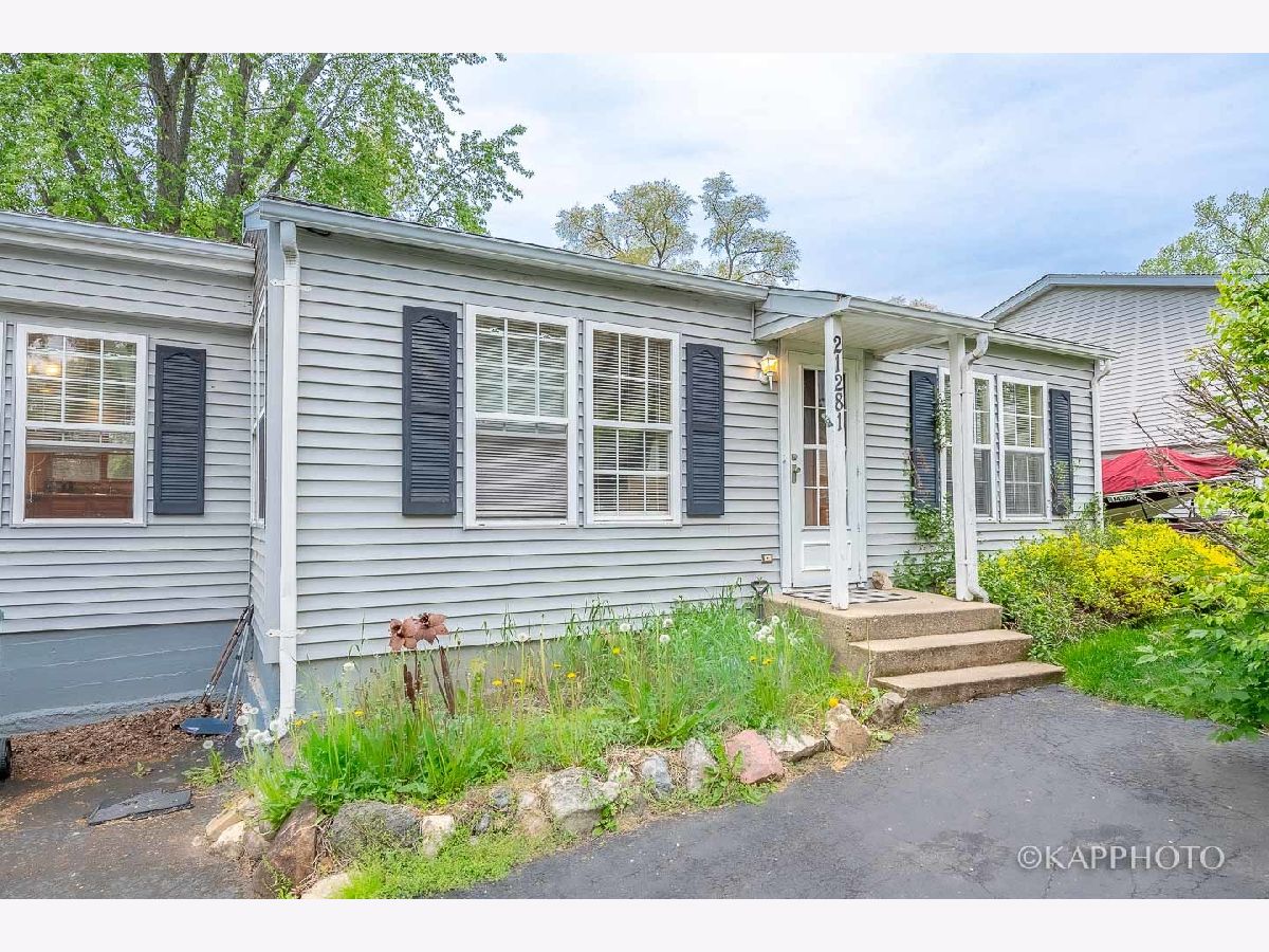 Homes Sold West Miltmore Lake Villa Illinois, 21281 Danny