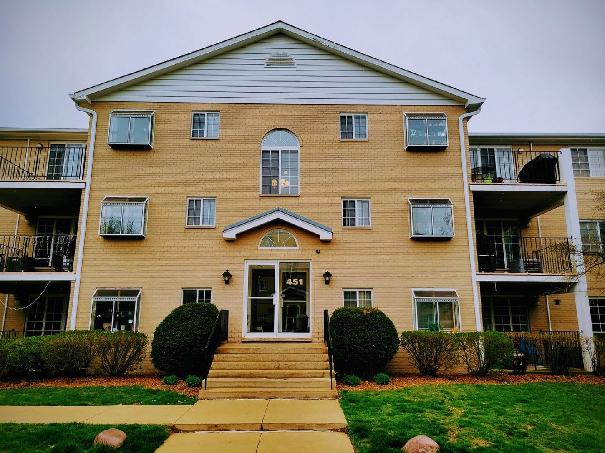 Condominiums Sold Valley Condominiums Naperville Illinois, 451 Valley