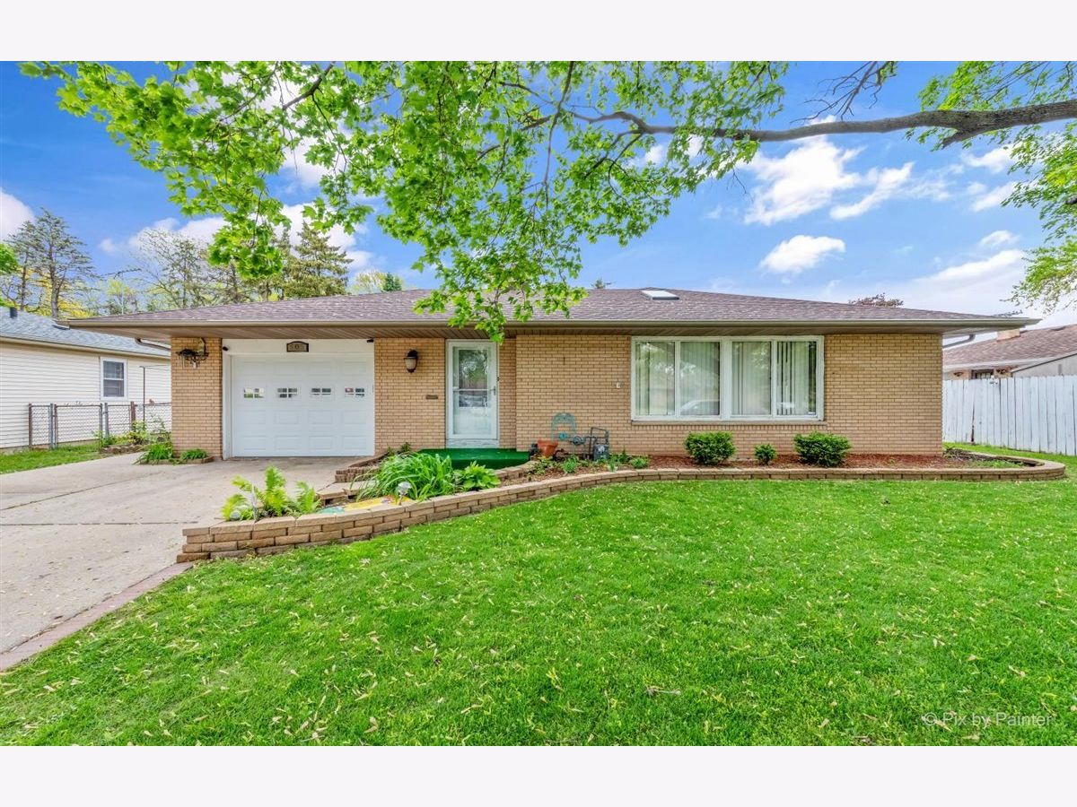 Homes & Condos & Townhomes Sold Wing Park Manor Elgin Illinois, 505 Weston