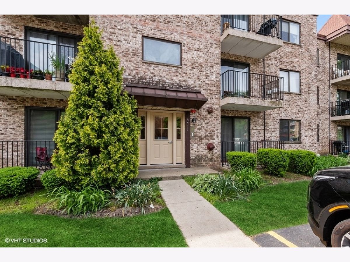 Condominiums Sold Autumn Chase Rolling Meadows Illinois, 5511 Chateau