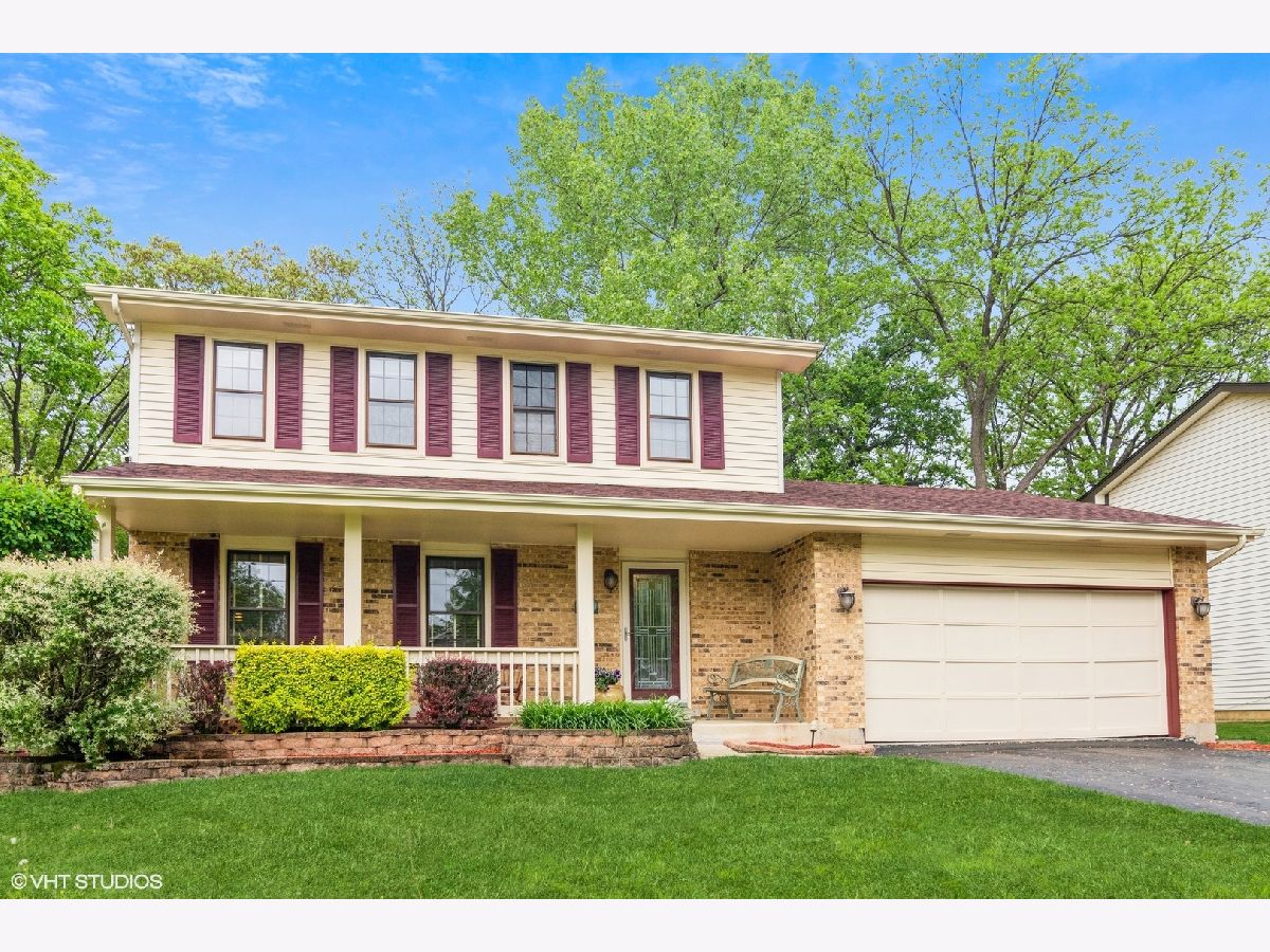Homes Sold Williamsburg Woods Bartlett Illinois, 744 Bayberry