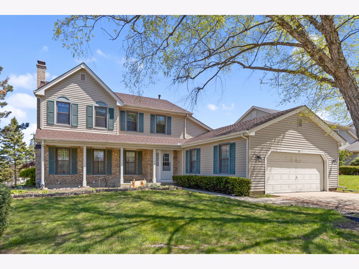 Homes Sold Heritage Schaumburg Illinois, 207 Lundy