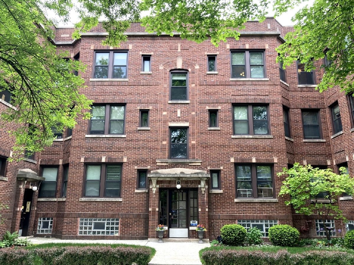 Homes & Condominiums Rented Ravenswood Manor Chicago Illinois, 4616 Sacramento