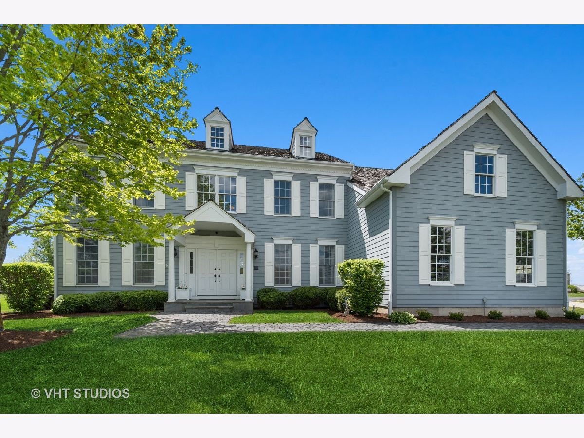 Homes Sold Estates At Lake Barrington Lake Barrington Illinois, 23910 Hillfarm