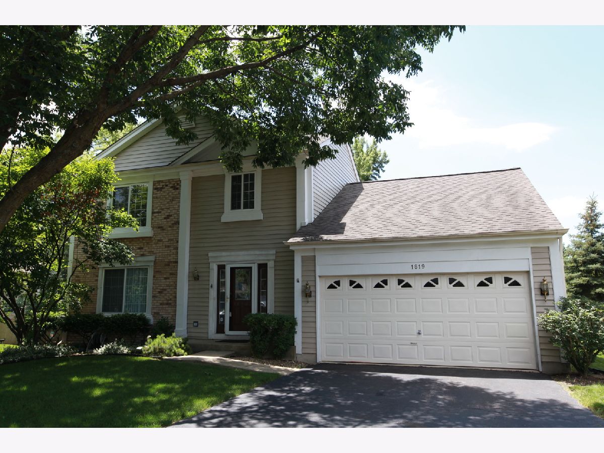 Homes Rented Fieldstone Naperville Illinois, 1819 Rampart