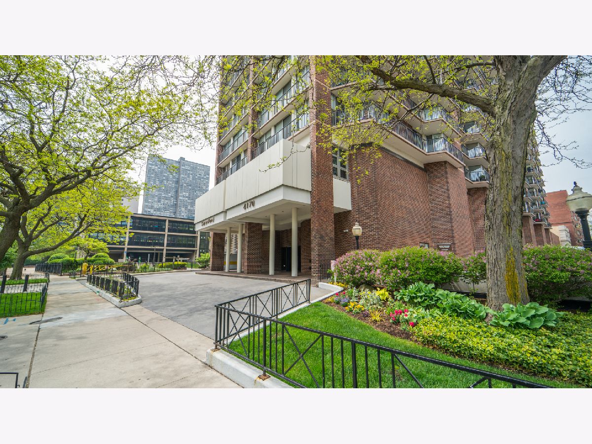 The Waterford Chicago IL, Condominiums For Sale & For Rent Sadie