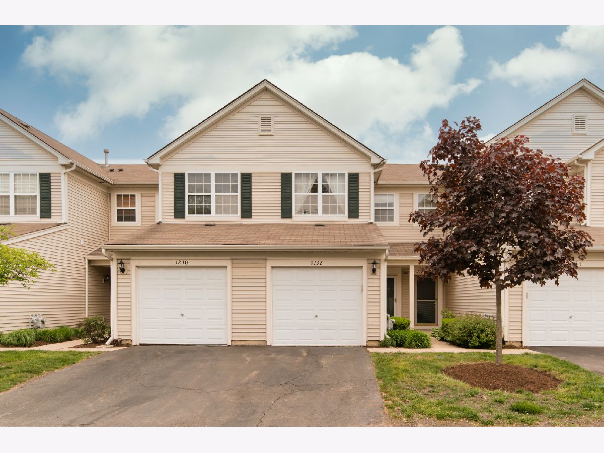 Townhomes & Homes Sold Aragon Carpentersville Illinois, 1232 Brookdale