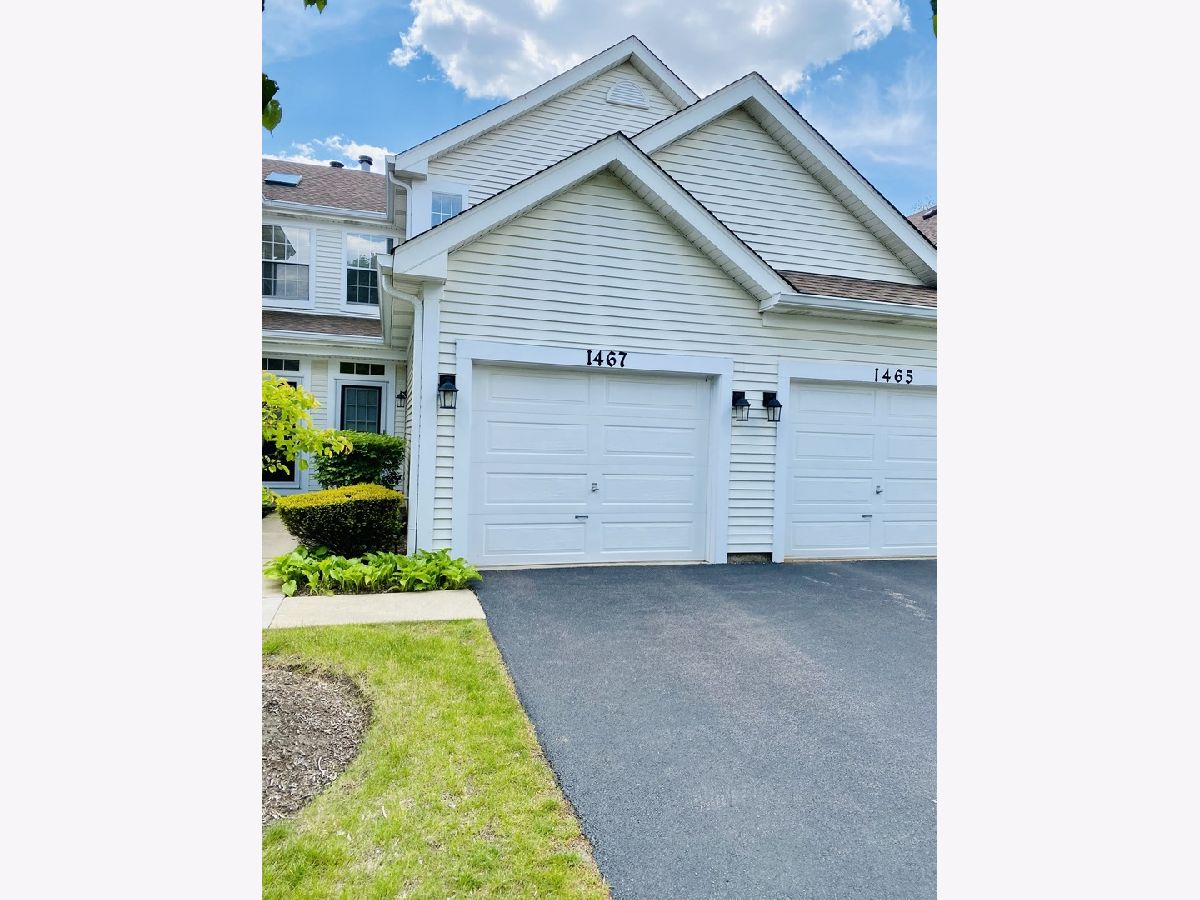 Townhomes & Condos Rented Tanglewood St Charles Illinois, 1467 Walnut Hill