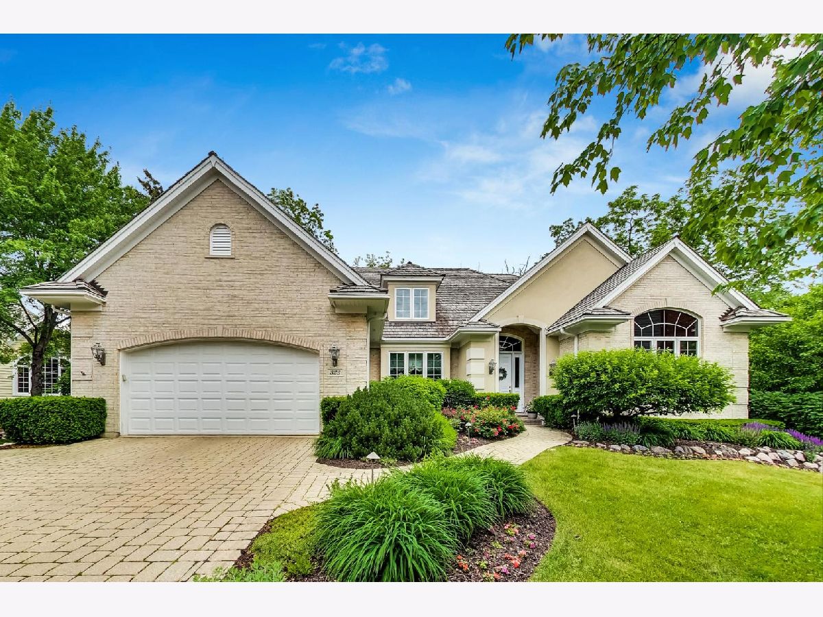 Homes Sold Carriage Hill Libertyville Illinois, 323 Carriage Hill
